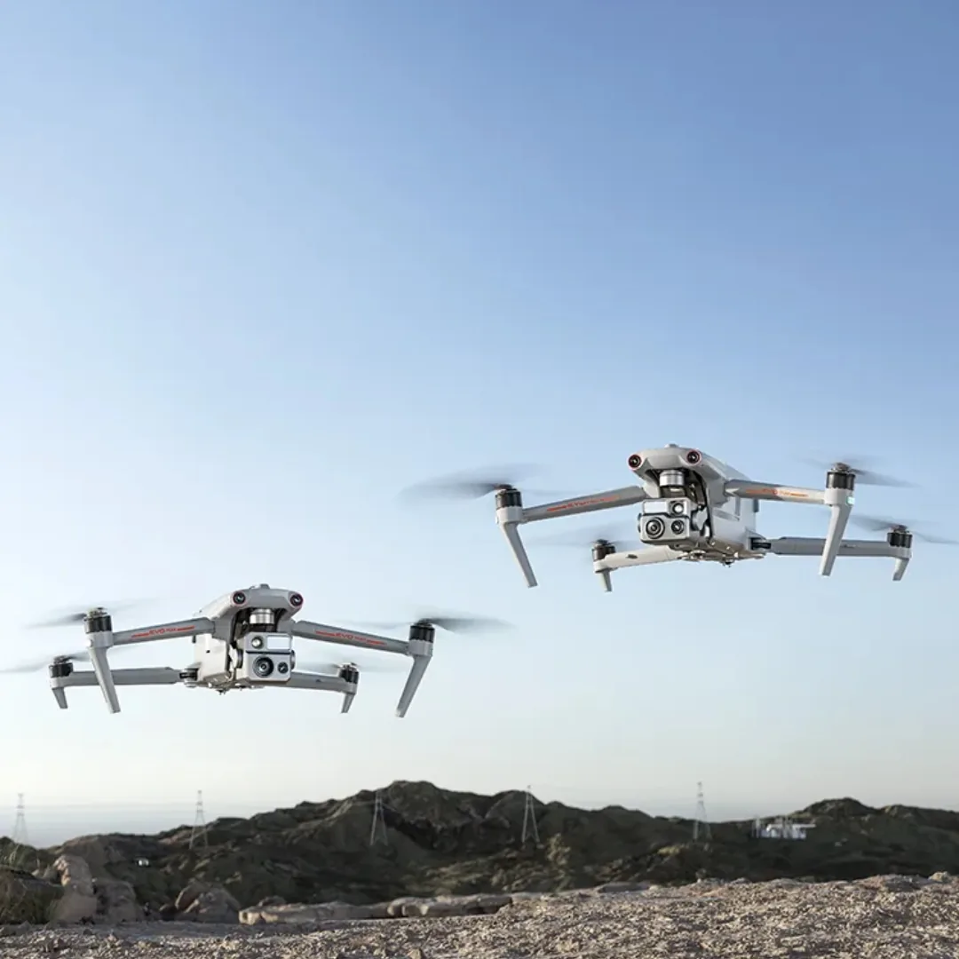 Dos drones Autel EVO Max 4T en vuelo